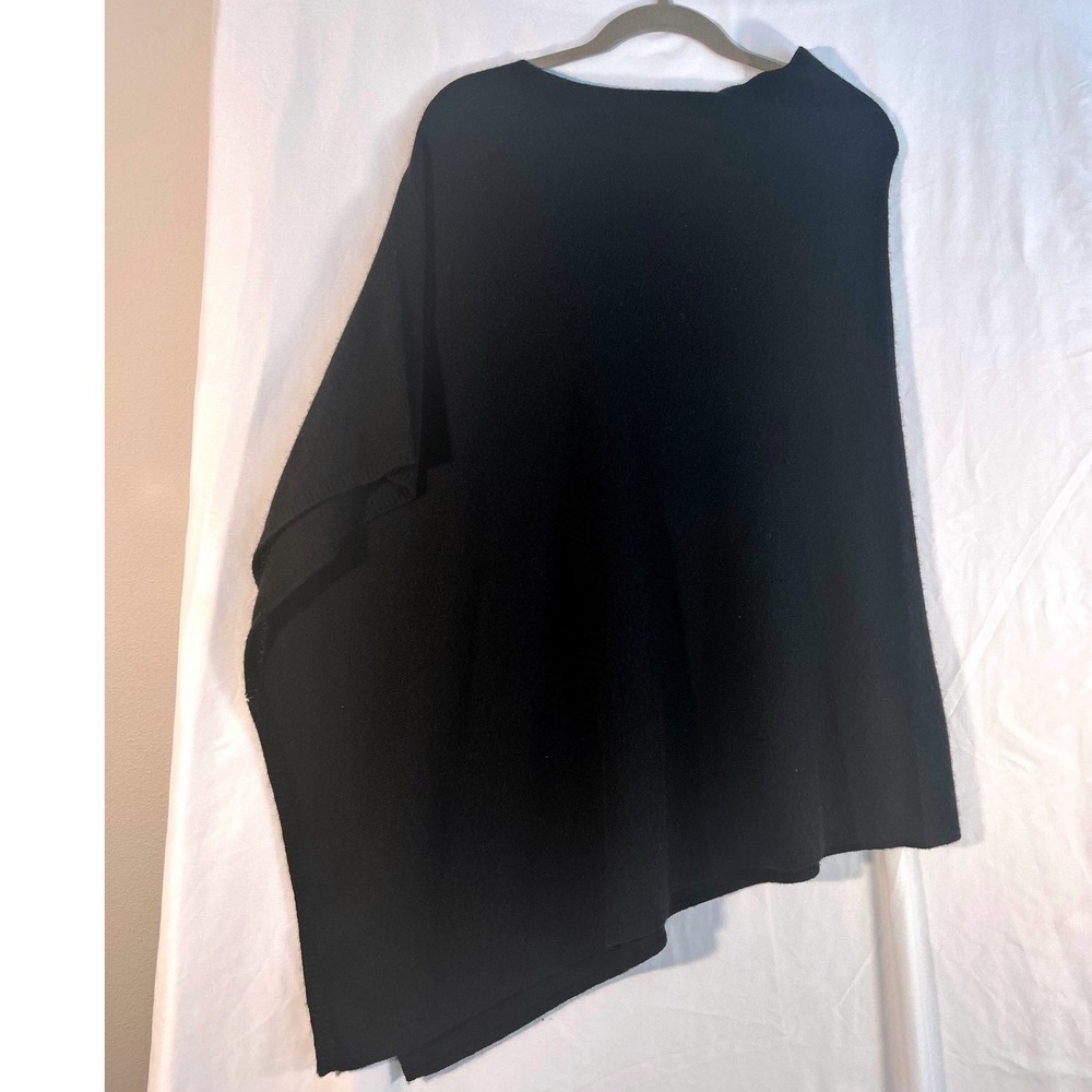 Antonio Melani Black Asymmetrical Knit Poncho Sweater One Size O/S Wrap Layer - Picture 3 of 3